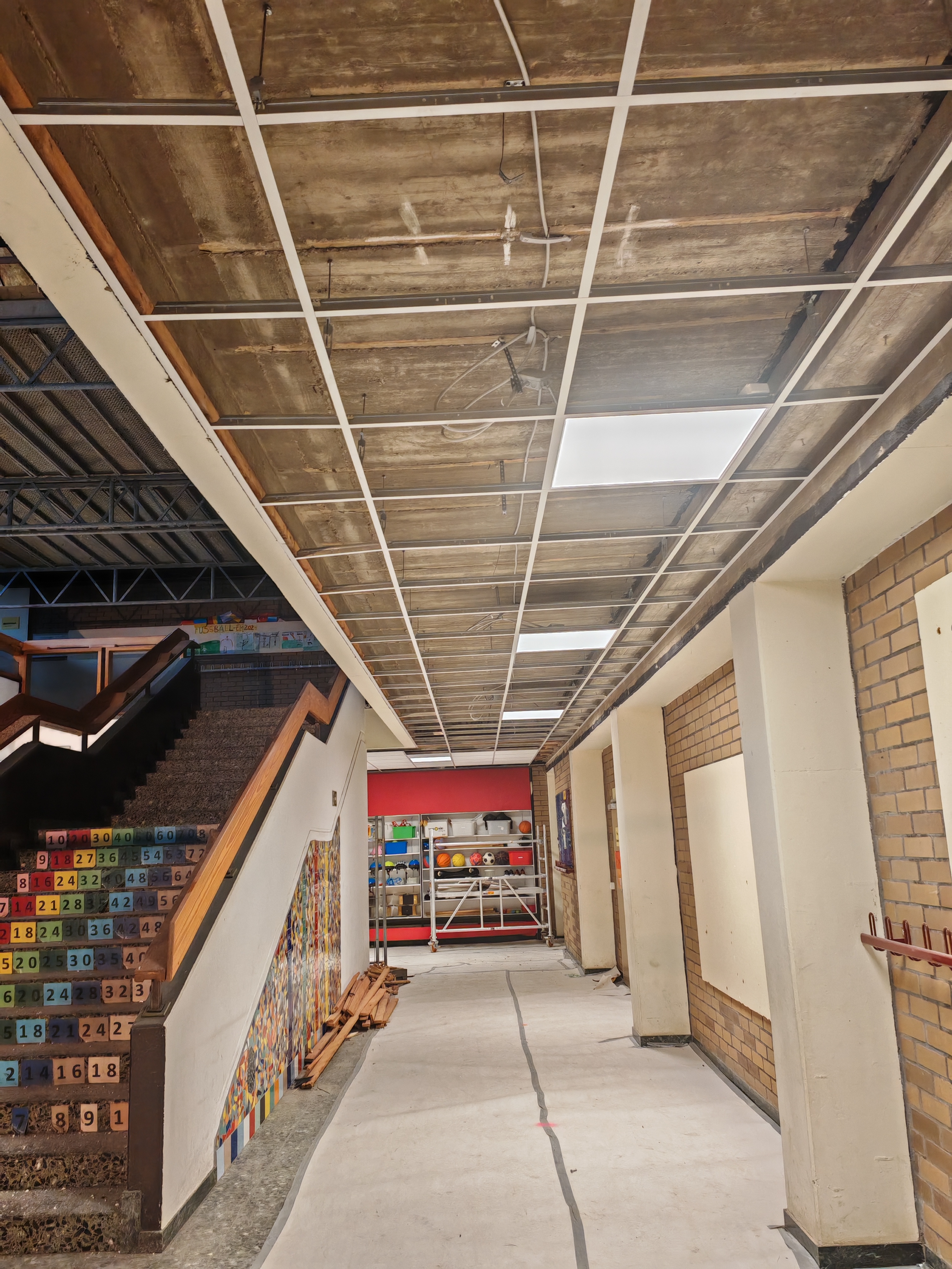 Modernisierung der Beleuchtung in einer Schule