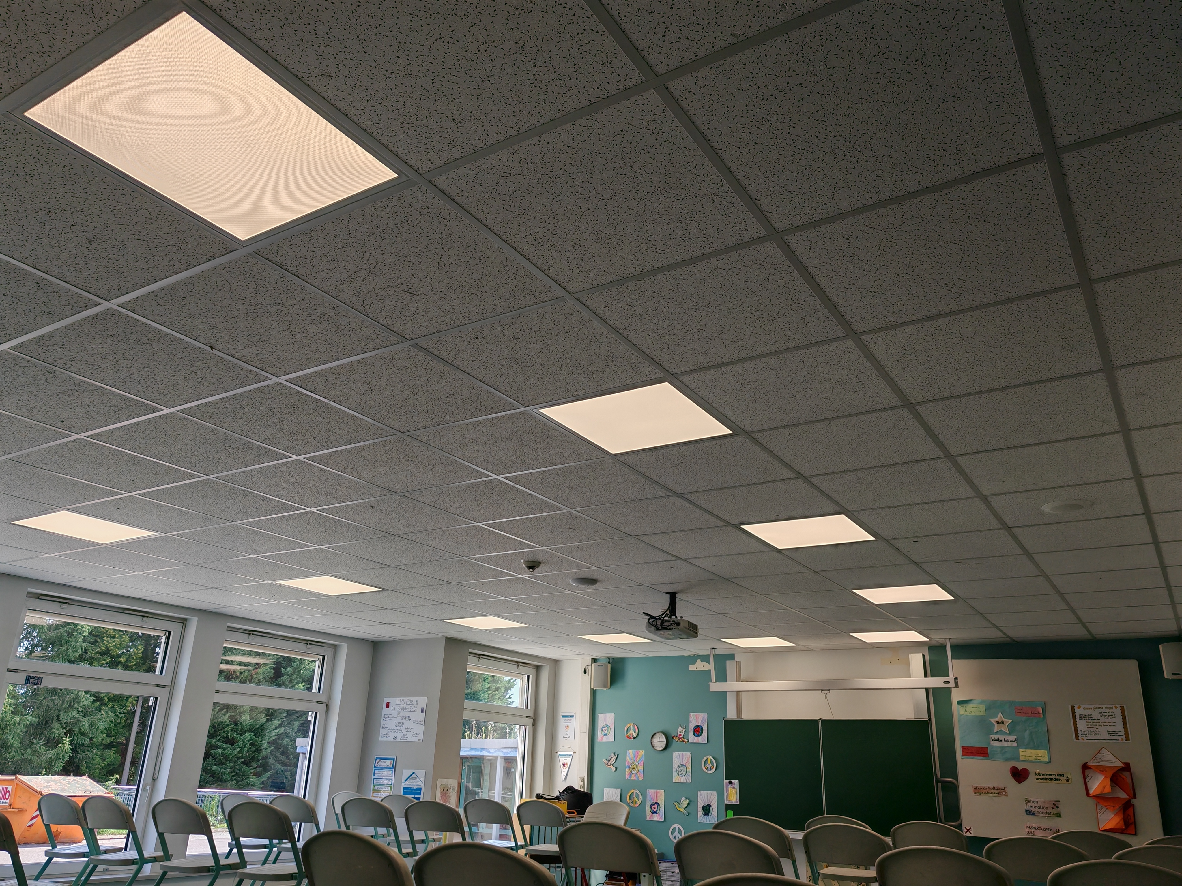 Modernisierung einer Beleuchtung in einer Schule in Schwalbach